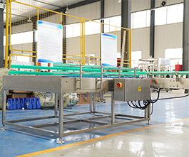 潤滑油灌裝機上桶平臺，自動供瓶機客戶現(xiàn)場視頻